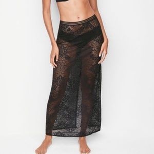 Victoria’s Secret Back Slit Slim A Line Lace Maxi Skirt Black